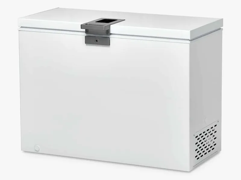 Hoover large capacity chest freezer