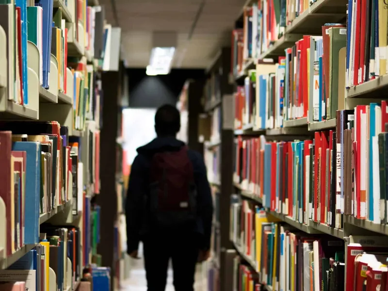 Student in library